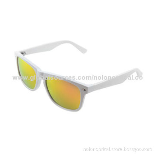Acetate mirror lens wayfarer sunglasses in white